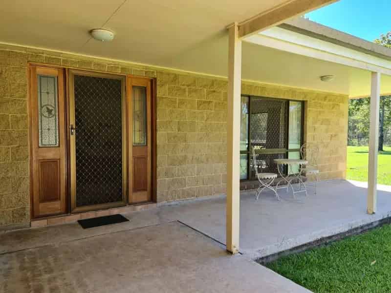 buy rural property in Green Acres with 5 acres and ample family space