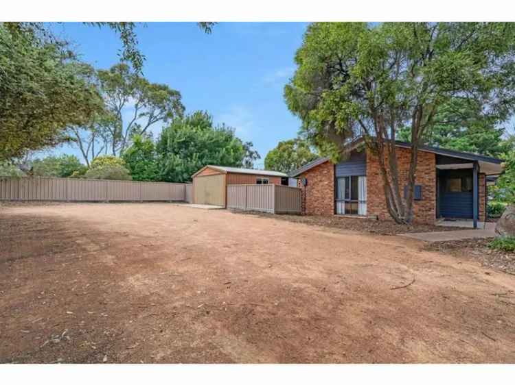 House For Rent in District of Tuggeranong, Australian Capital Territory