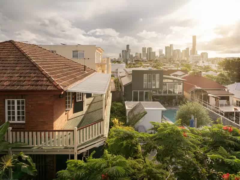 Prestige Position, Potential and Panoramic Vistas on Teneriffe Hill
