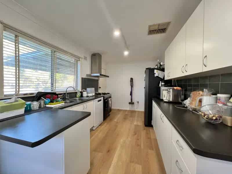 11 Facey Street, Forbes NSW 2871 - House For Lease