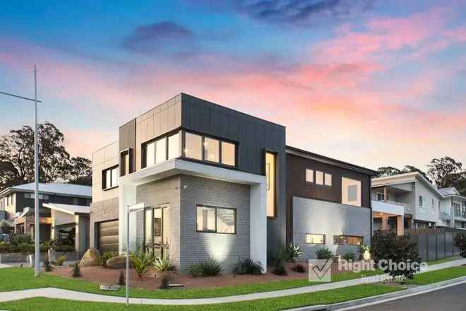 Luxury Modern Home in Calderwood