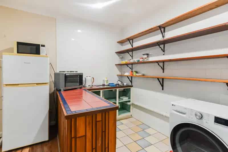 Rent Granny Flat in Wyoming NSW with Modern Kitchenette