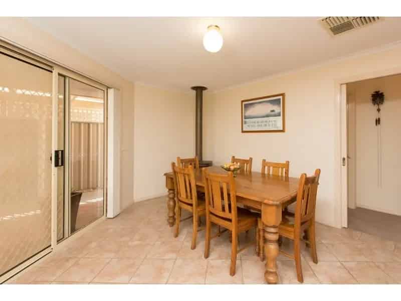 Immaculate Town House