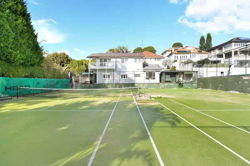 Private Coastal Estate on 1300 sqm with Two Tennis Courts
