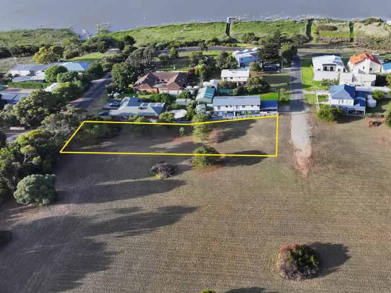2000m² Block of Land Near the River Murray