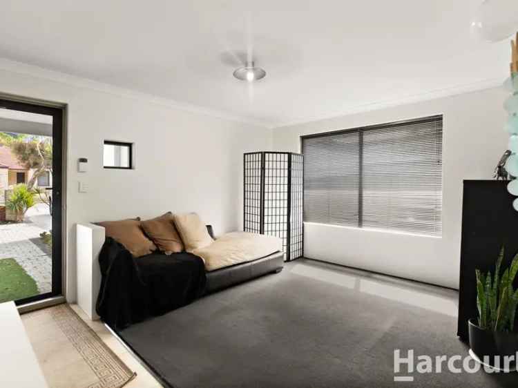 House For Sale in Mandurah, Western Australia