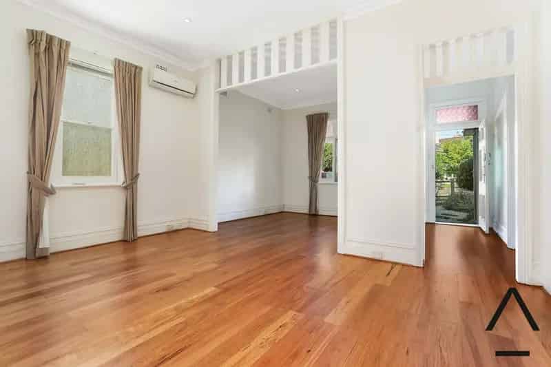 4 rooms house of 464 m² in Sydney