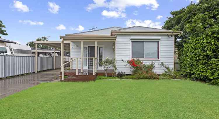 3 Bedroom Family Home with Triple Garage and Carport