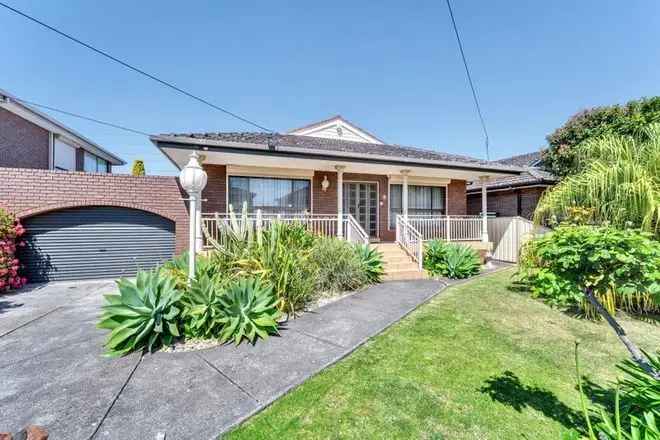 House For Sale in Melbourne, Victoria