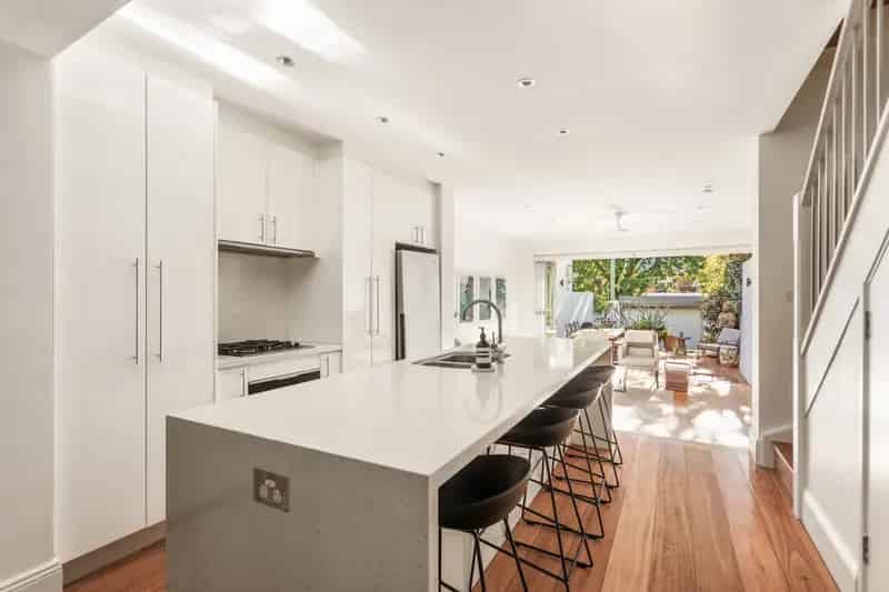 Impressive Terrace Boasts Sublime Space, Peace and Privacy