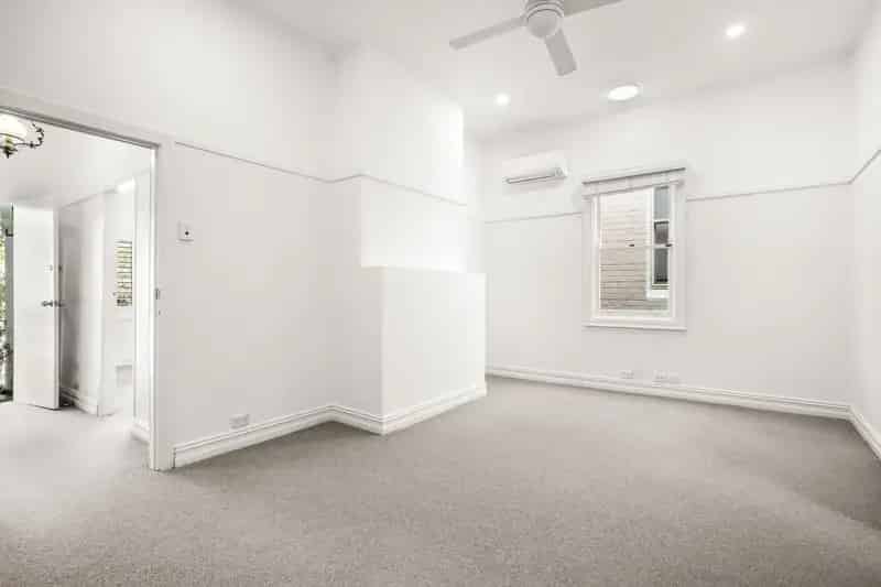 2 rooms house of 421 m² in Sydney
