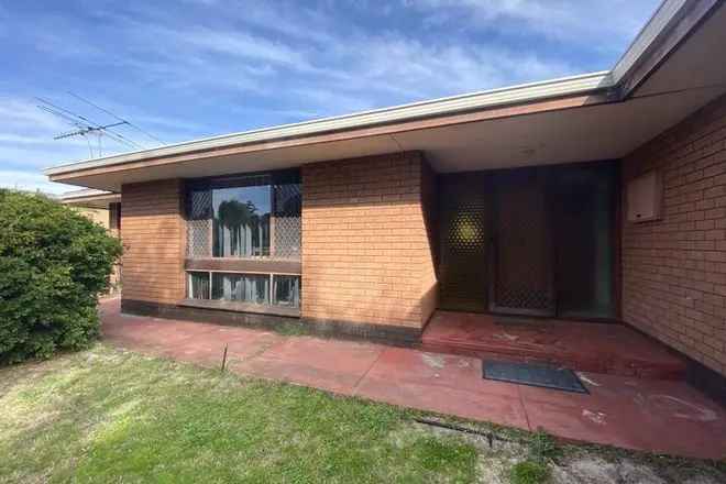 House For Rent in City of Canning, Western Australia