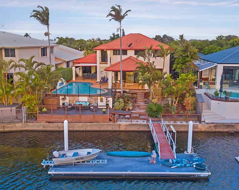 Prime Waterfront Living!