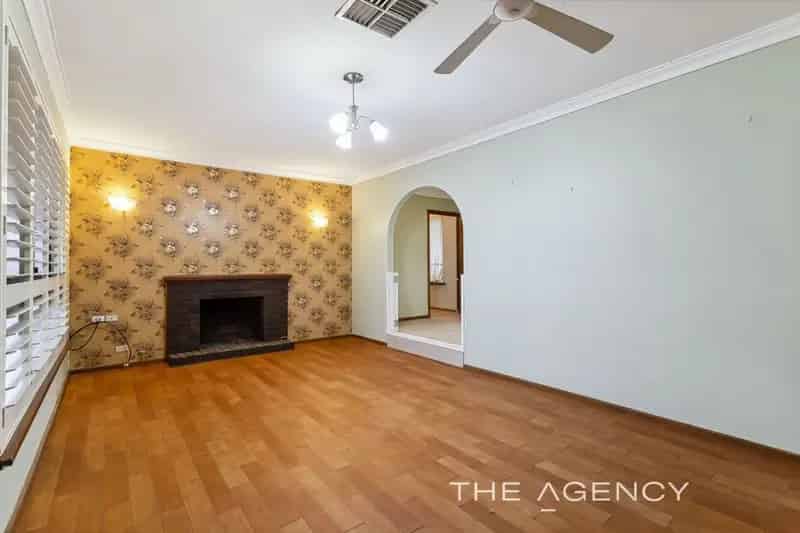 House For Sale - 18 Helpman Way, Padbury WA 6025