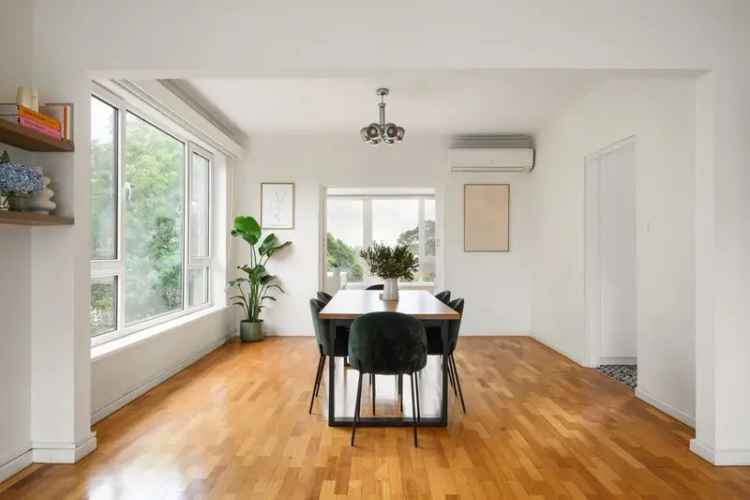 Kew Apartment Auction 3 Bedroom Renovated Apartment Near Studley Park