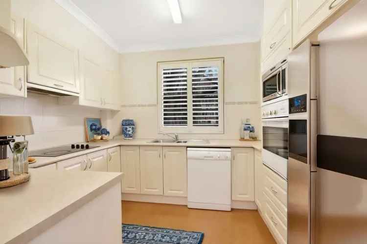 Spacious 3-Bedroom with Garden Views - Perfect for Living and Working!