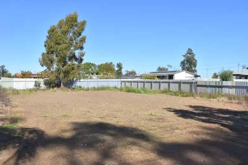 Buy Vacant Residential Land in Moree - Ideal for Home or Units