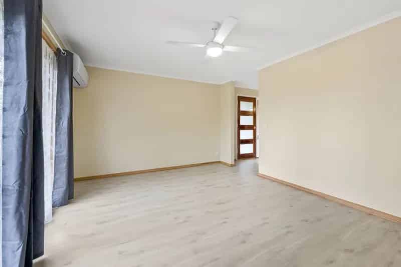 Generous, Quality Living on 1,025m2 (approx.)