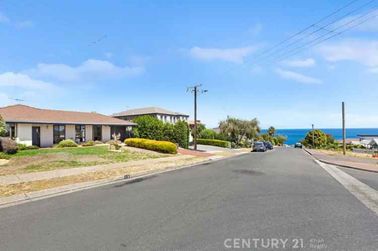 5 Bedroom Family Home Hallett Cove Sea Views Multiple Living Areas