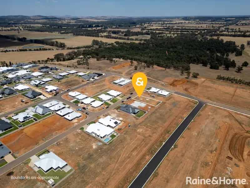 Buy Land in Gobbagombalin with Great Location and Spacious Block