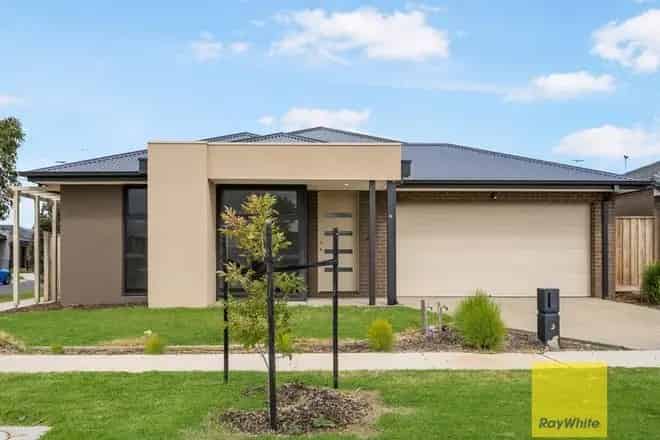 House For Rent , 16, Heathwren View, Melbourne, Victoria