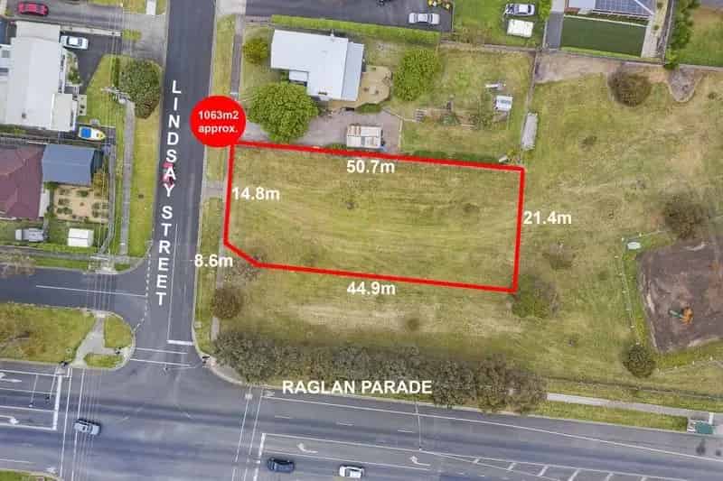 For Sale Vacant Land 1063 sqm General Residential Close to Shops