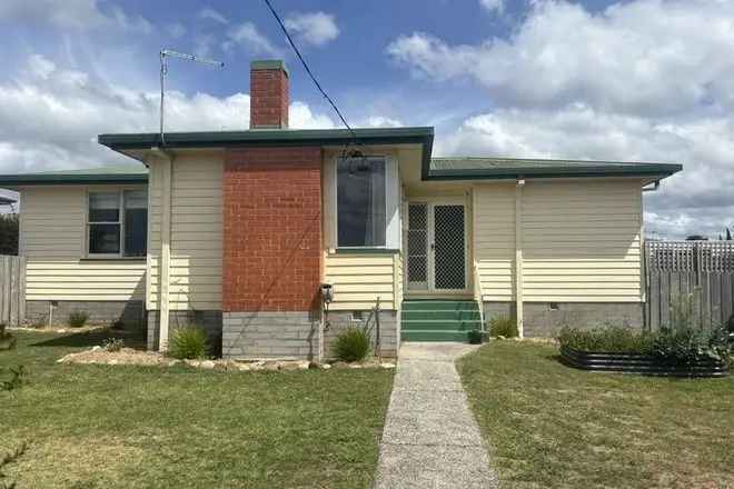 House For Rent in Devonport, Tasmania