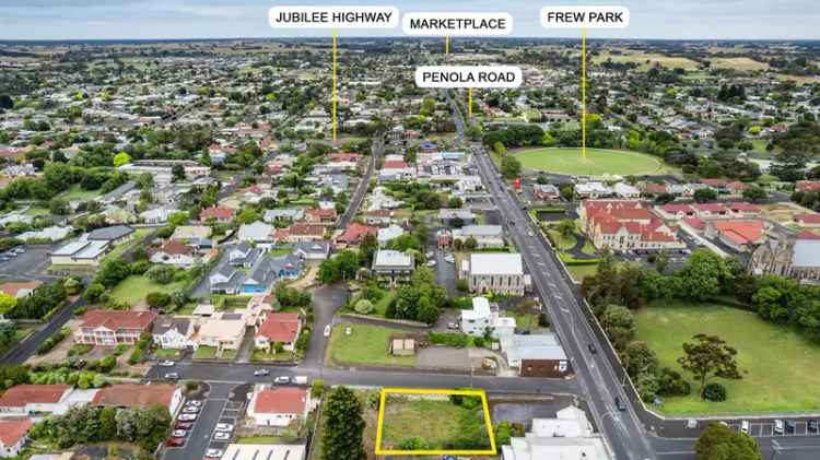 Perfectly Positioned Allotment Near Main Street