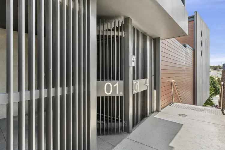 Luxury Dual-Residence Townhouse in Molonglo Valley