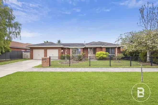 House For Sale , 16, Robertson Drive, Ballarat, Victoria