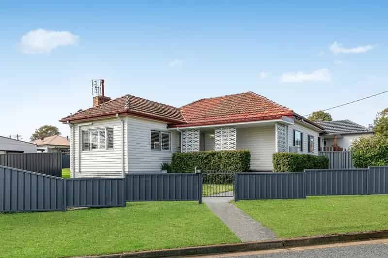 Real Estate For Sale - 42 Norman Street - Waratah West , NSW