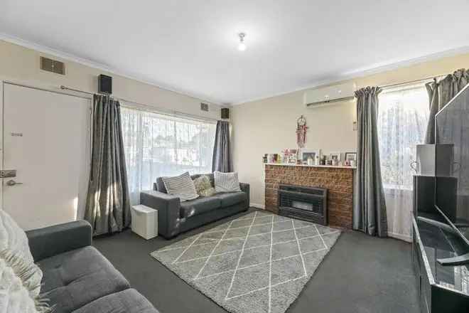 House For Sale in Moe, Victoria