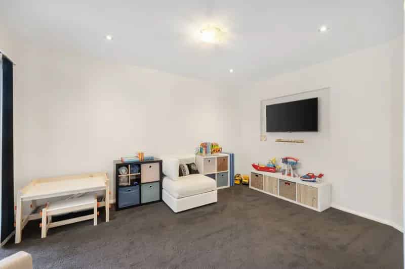 Lease Four Bedroom House in Forde with Stylish Features