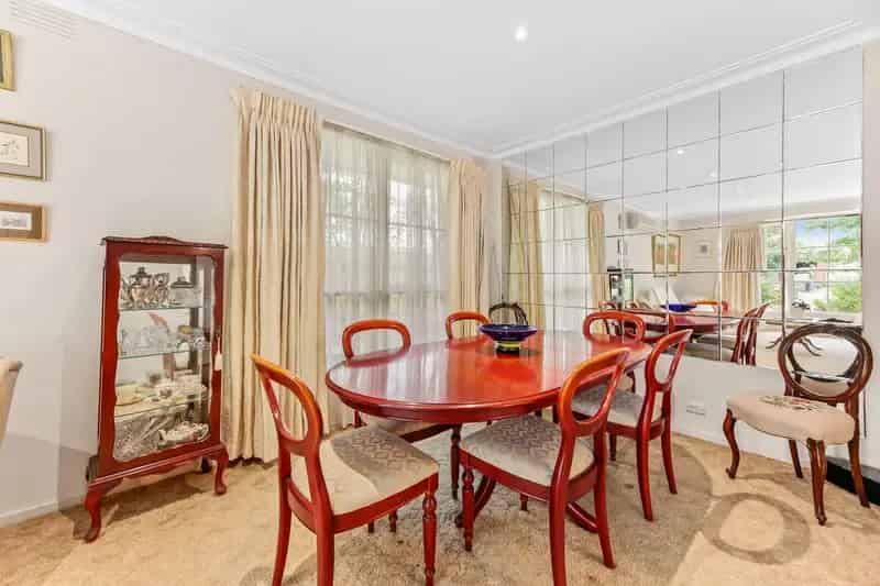 Established family home with relaxing gardens, flexible living spaces