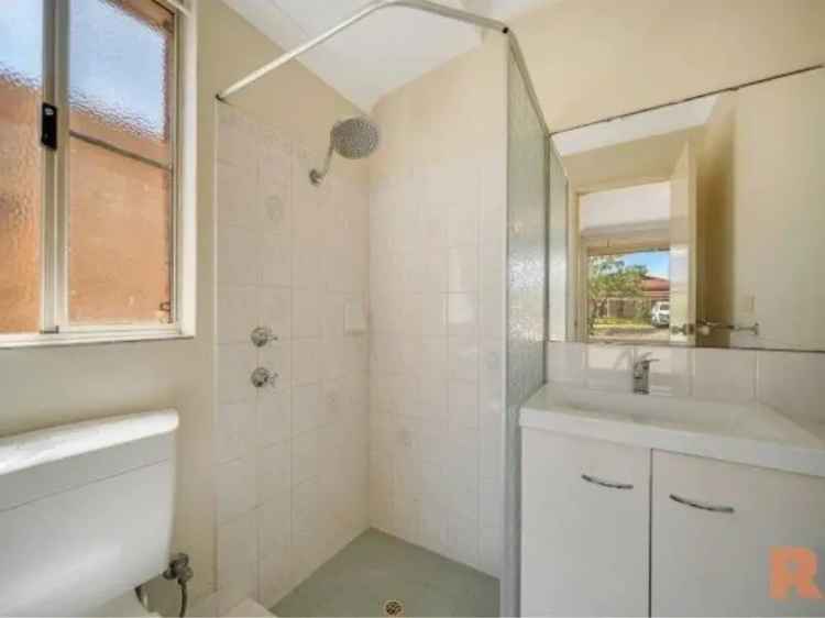 House For Rent in City of Cockburn, Western Australia