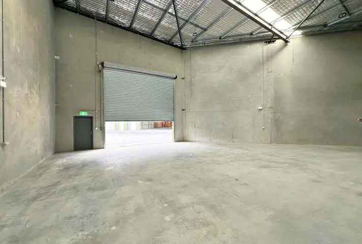 BRAND NEW WAREHOUSE UNIT - READY TO OCCUPY