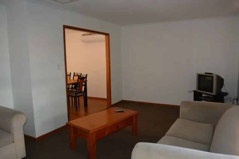 Large 4 Bedroom close to the CBD.