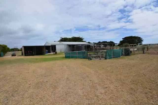 Inspect Boomaroo - it's a perfect farm for your move to Robe