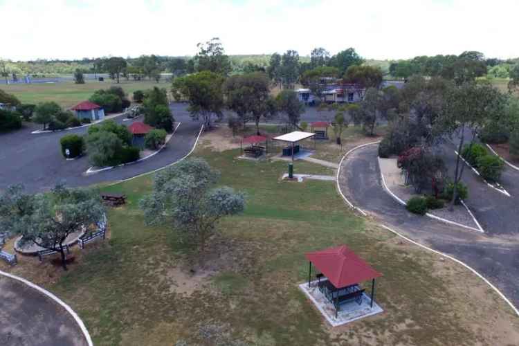 Maranoa Shire Leasehold Caravan Park - 4 Hours from Toowoomba - Excellent Bookings for May, June and July Locked-in - 1P5725