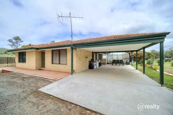 Two Homes on 3198sqm Block Dual Income Potential