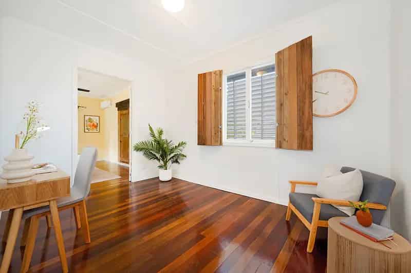 Subdividable Block With A Very Private Cottage