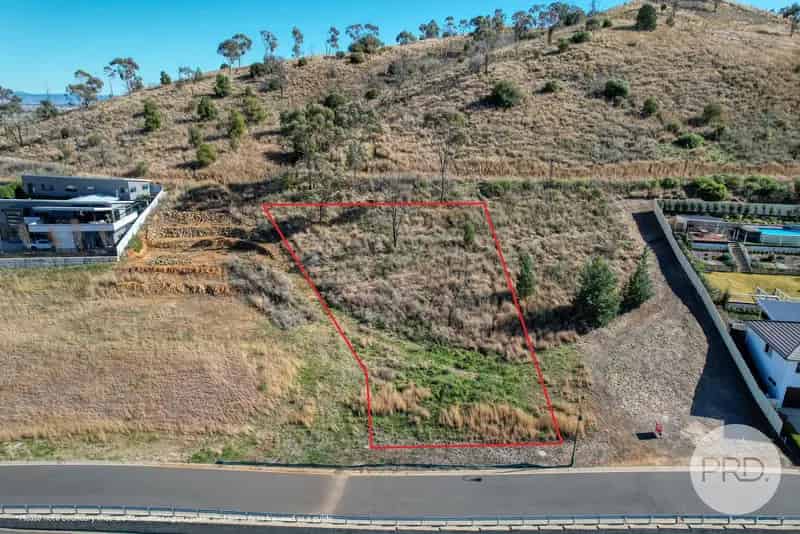 Buy land in North Tamworth with breathtaking views and great features
