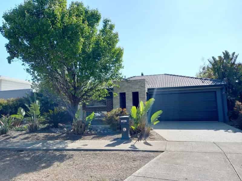 House For Rent , 7, Saltbush Crescent, Melbourne, Victoria