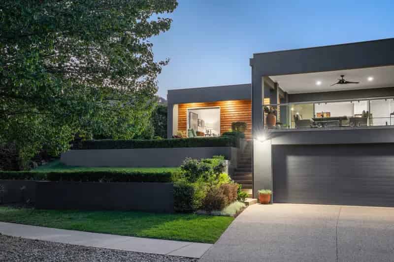 Executive Living near the Golfcourse