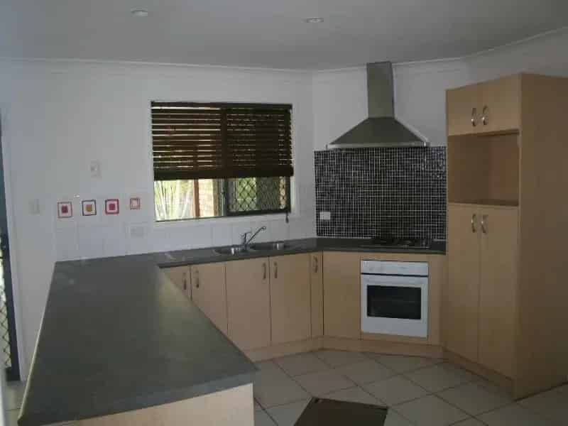 Real Estate For Lease - 70 Dampier Crescent - Drewvale , QLD