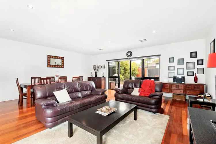 House For Sale in Melbourne, Victoria