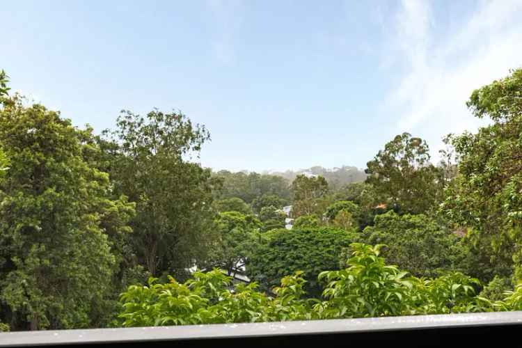 Tranquil Treetop Living in this Secluded Hidden Sanctuary