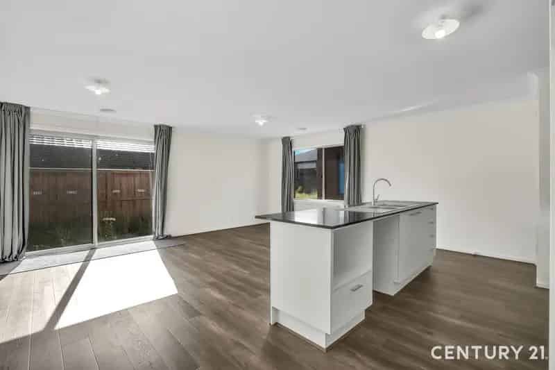 39 Falu Parade, Tarneit VIC 3029 - House For Lease