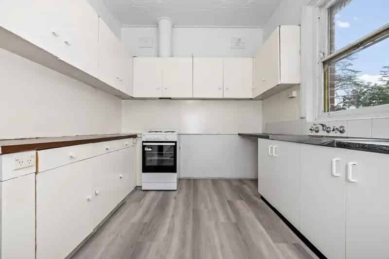 Real Estate For Lease - 10 Sherbrook Road - Hornsby , NSW