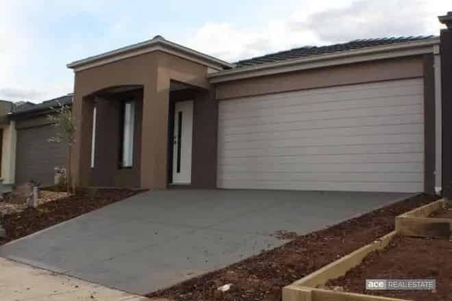 House For Rent , 16, Moondara Street, Melbourne, Victoria